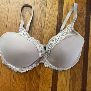 Natori nude lace bra 36D lightly padded underwire Good preowned condition